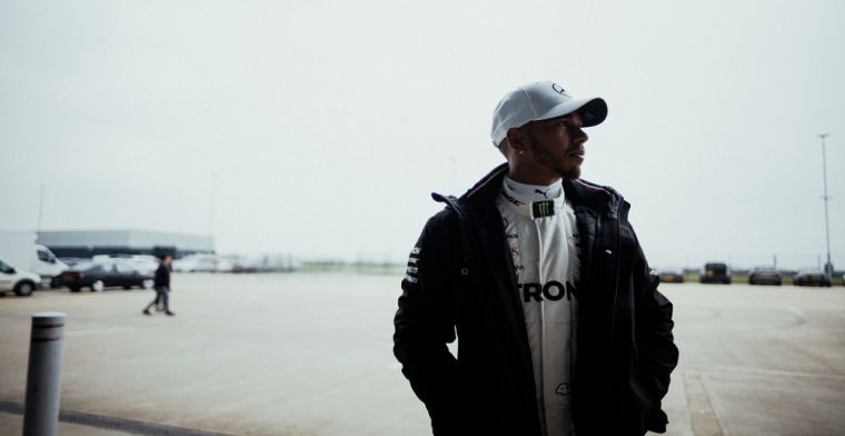 Hamilton crashes on Superbike at Jerez