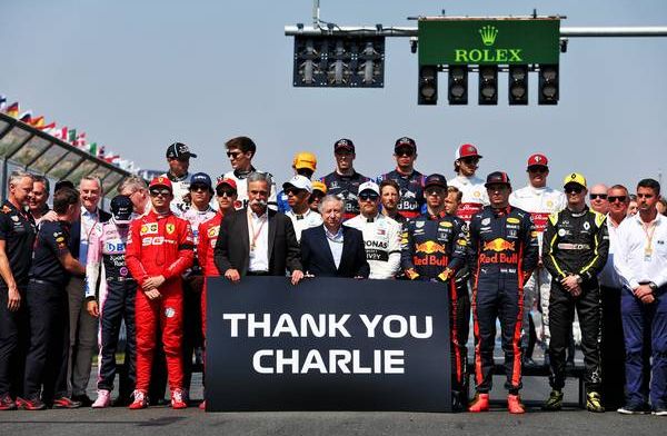 Remembering Charlie Whiting: Drivers and F1 staff join together on the grid