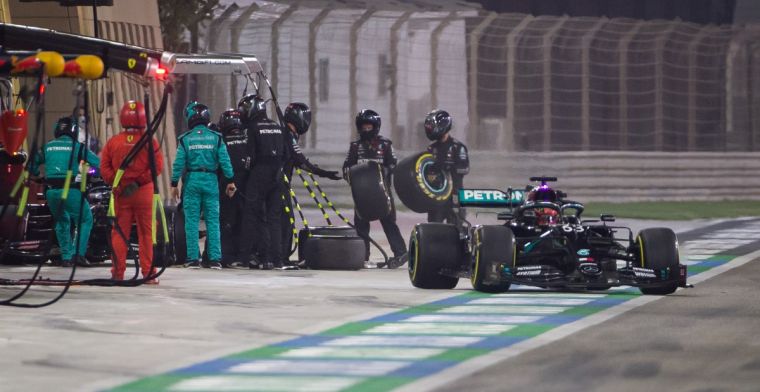 Exactly what went wrong at the Mercedes double pit stop?