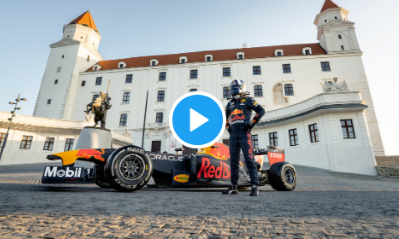 Photo of F1 Sociálne postavenie  Red Bull Racing podniká výlet z Českej republiky na Slovensko