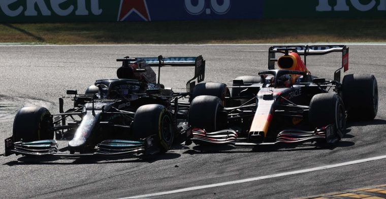 Hamilton drives a completely different line in duel with Verstappen