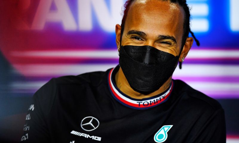 Hamilton chiederà aiuto a Bottas nella lotta per il titolo: “È uno sport di squadra”