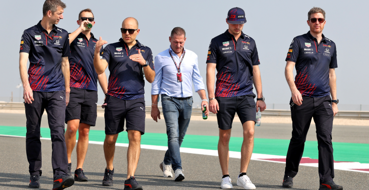 Jos Verstappen clear: 'The English are massively behind Lewis'