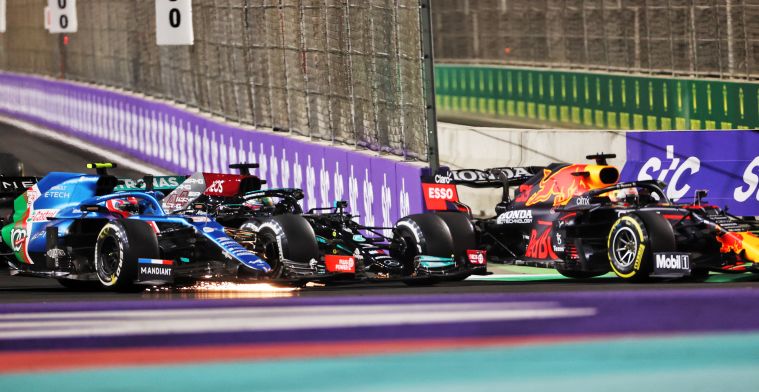 Hamilton wins highly controversial Saudi Arabian race
