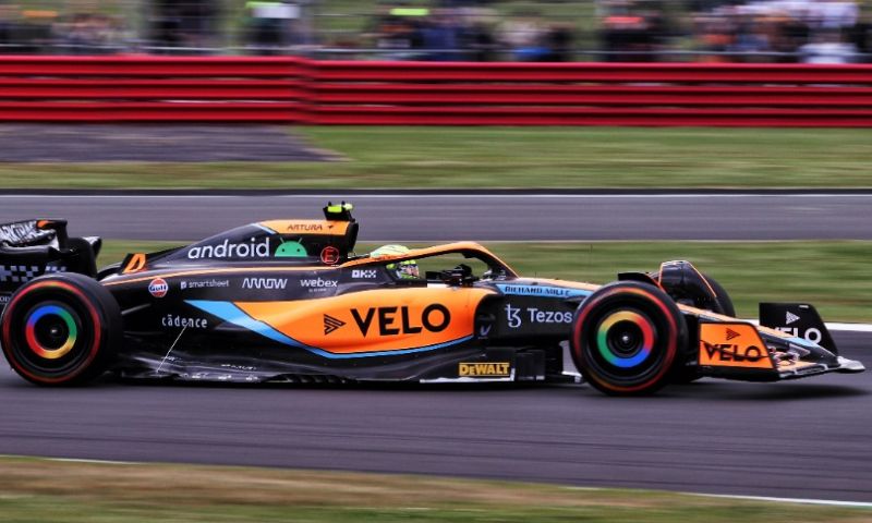 Lando Norris' practice pitstop goes horribly wrong for McLaren